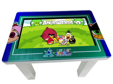 Tableau de jeu d'écran tactile de LCDInteractive de 32 pouces imperméable pour l'école
