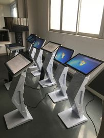 Kiosque interactif d'écran tactile de restaurant extérieur d'IP/WIFI d'OS d'Android de 22 pouces