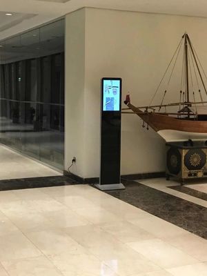 Borne numérique d'affichage sur pied 21,5-65 pouces résolution 1920x1080