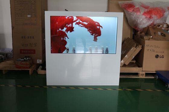 Connectivité WiFi Bluetooth USB Multi Touch Signage numérique offrant un rapport de contraste amélioré de 5000 à 1 et un temps de réponse tactile de 6 ms pour l'engagement de l'utilisateur